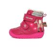DD Step téli gyerekcipő pink, oldalán unikornis díszítéssel, oldalán villogó LED-ekkel. A tépőzárba épített gomb segítségével KI/BE kapcsolható,téli bélelt nagyon jól tartja a gyerek lábát W071-661