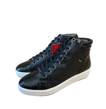 SOliver lány-nöi bakancs, fekete , fekete  füzövel , kivül oldalt cipzár ezért nagyon könnyen felvehető, enyhén bélelt,nagyon kényelmes