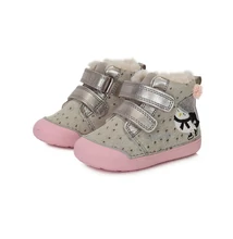 D.D.STEP EZÜST SZÜRKE KISLÁNY ELSŐ LÉPÉS TÉLI BÉLELT HÓTAPOSÓ PINGVINNEL #W066-352B